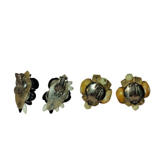 2 pairs of vintage clip on earrings - Picture 2 of 2